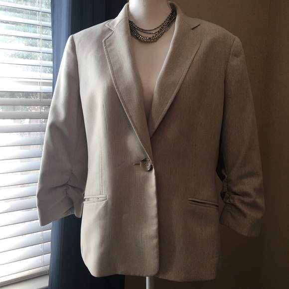 Kasper Jackets & Blazers - ***SALE*** Kasper blazer - Size 14/XL